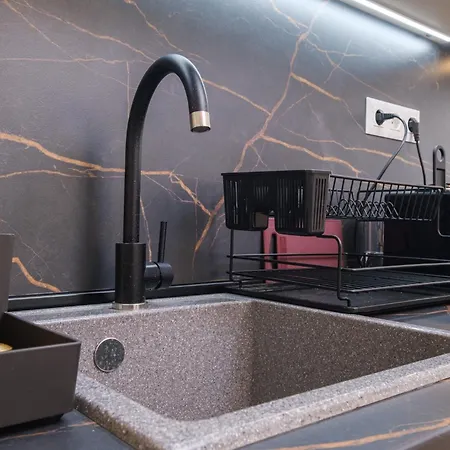 The House Of Pom Apartment *