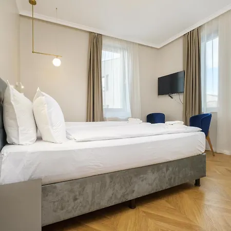 The House Of Pom Apartment *