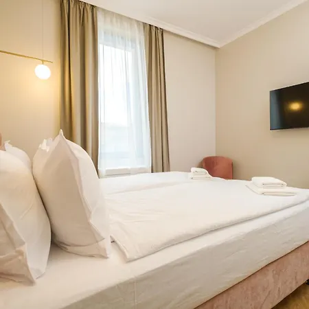 The House Of Pom Apartment *