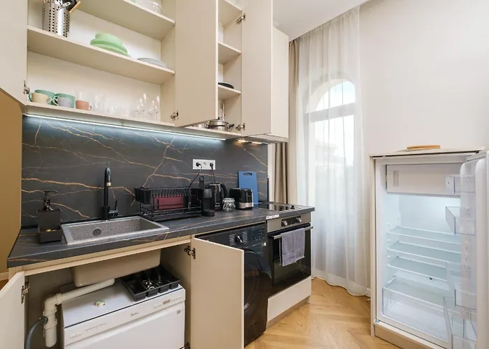 The House Of Pom Apartment *