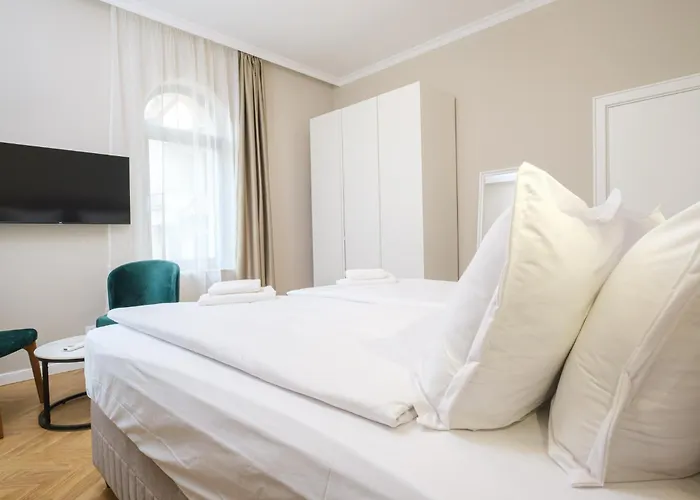 The House Of Pom Apartment *