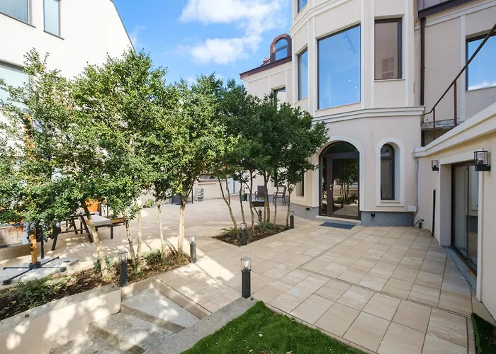 The House Of Pom Apartment *